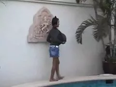 一位朋友教一个年轻女孩的同性恋性行为